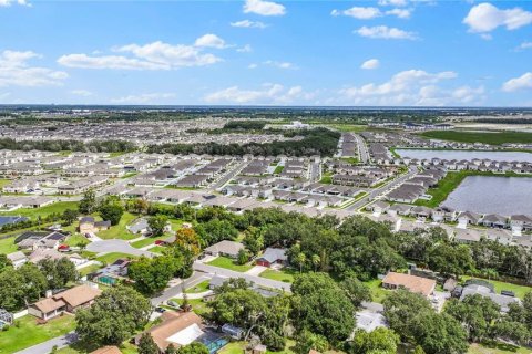 Casa en venta en Kissimmee, Florida, 3 dormitorios, 189.24 m2 № 2405233 - foto 3