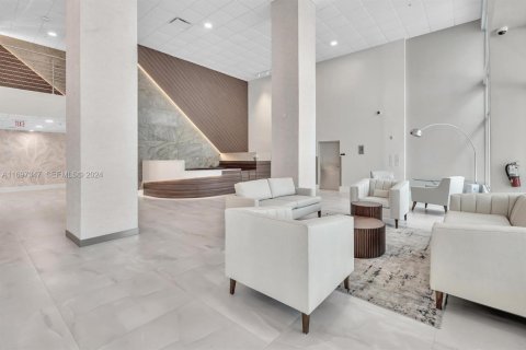 Condominio en venta en Hollywood, Florida, 1 dormitorio, 84.17 m2 № 2186230 - foto 17