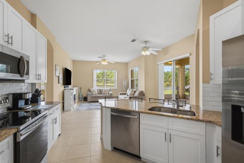 Casa en venta en Port St. Lucie, Florida, 3 dormitorios, 213.49 m2 № 2399907 - foto 15