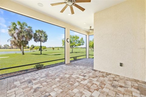 Villa ou maison à vendre à Ocala, Floride: 2 chambres, 196.02 m2 № 2139660 - photo 4