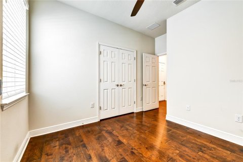 House in Tampa, Florida 5 bedrooms, 230.3 sq.m. № 1807294 - photo 9
