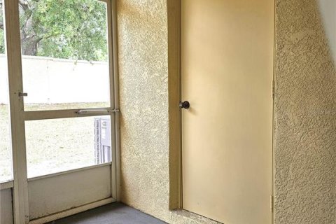 Townhouse in Brandon, Florida 2 bedrooms, 103.12 sq.m. № 1878087 - photo 22