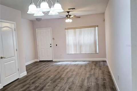 Townhouse in Brandon, Florida 2 bedrooms, 103.12 sq.m. № 1878087 - photo 7