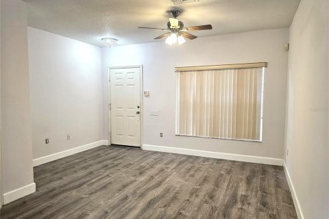 Townhouse in Brandon, Florida 2 bedrooms, 103.12 sq.m. № 1878087 - photo 2