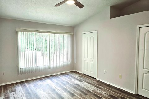 Townhouse in Brandon, Florida 2 bedrooms, 103.12 sq.m. № 1878087 - photo 16