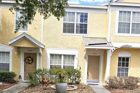 Townhouse in Brandon, Florida 2 bedrooms, 103.12 sq.m. № 1878087 - photo 1