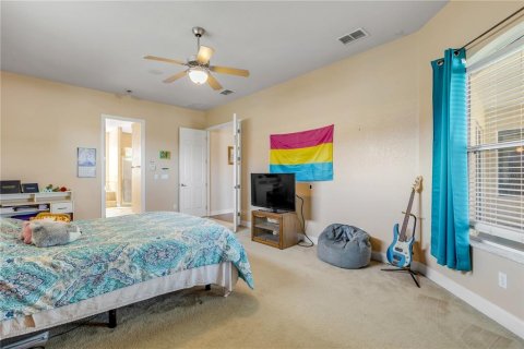 House in New Smyrna Beach, Florida 4 bedrooms, 360.65 sq.m. № 2114819 - photo 18