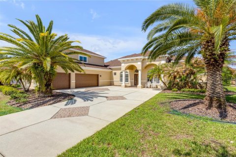 House in New Smyrna Beach, Florida 4 bedrooms, 360.65 sq.m. № 2114819 - photo 3