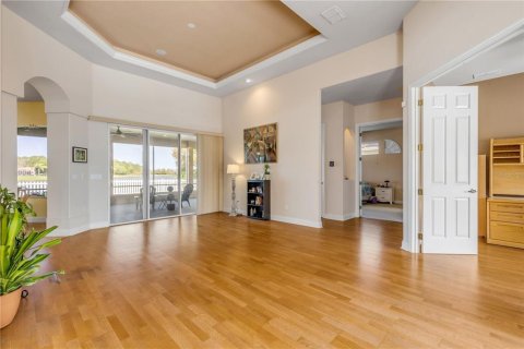 House in New Smyrna Beach, Florida 4 bedrooms, 360.65 sq.m. № 2114819 - photo 6