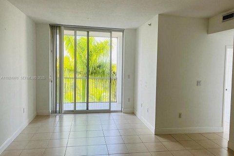 Condo in Doral, Florida, 3 bedrooms № 1984395 - photo 16
