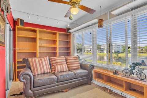 Купить кондоминиум в Дирфилд-Бич, Флорида 2 спальни, 91.32м2, № 2018463 - фото 23