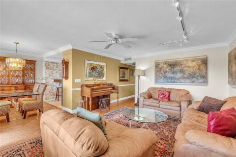 Купить кондоминиум в Дирфилд-Бич, Флорида 2 спальни, 91.32м2, № 2018463 - фото 10