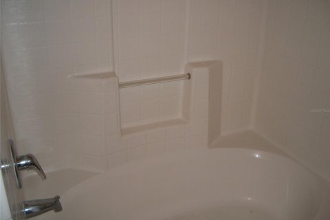 Condo in Altamonte Springs, Florida, 2 bedrooms  № 1911681 - photo 21