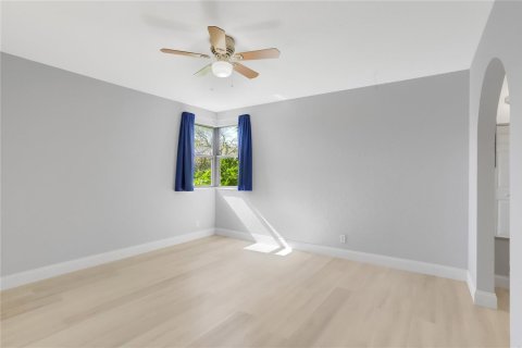 Condo in Plantation, Florida, 2 bedrooms № 2169815 - photo 13