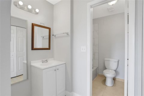 Condo in Plantation, Florida, 2 bedrooms № 2169815 - photo 15