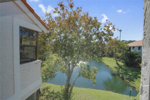 Condo in Plantation, Florida, 2 bedrooms № 2169815 - photo 4