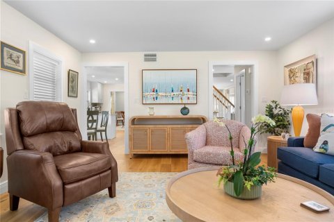 Casa en venta en Tampa, Florida, 4 dormitorios, 186.27 m2 № 1854223 - foto 22