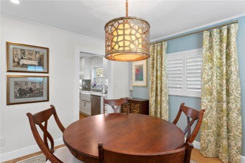 Casa en venta en Tampa, Florida, 4 dormitorios, 186.27 m2 № 1854223 - foto 9
