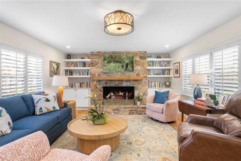 Casa en venta en Tampa, Florida, 4 dormitorios, 186.27 m2 № 1854223 - foto 19