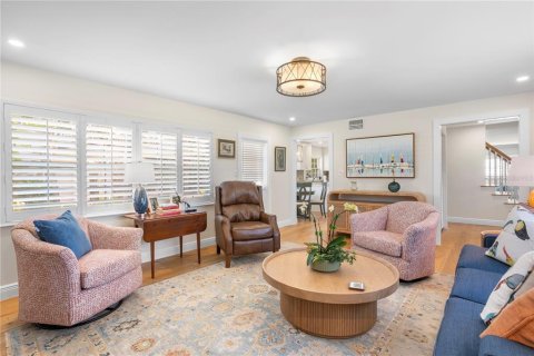 Casa en venta en Tampa, Florida, 4 dormitorios, 186.27 m2 № 1854223 - foto 20