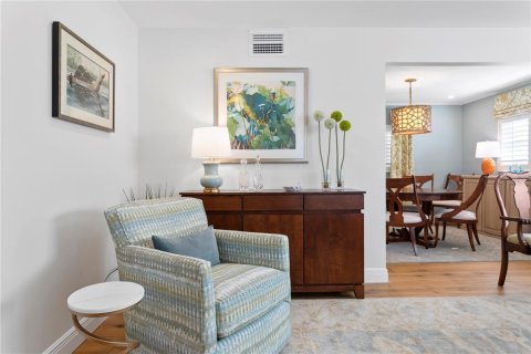 Casa en venta en Tampa, Florida, 4 dormitorios, 186.27 m2 № 1854223 - foto 4
