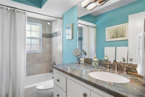 Casa en venta en Tampa, Florida, 4 dormitorios, 186.27 m2 № 1854223 - foto 27