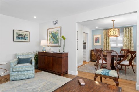 Casa en venta en Tampa, Florida, 4 dormitorios, 186.27 m2 № 1854223 - foto 6