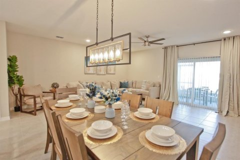 Townhouse in Kissimmee, Florida 3 bedrooms, 163.69 sq.m. № 1880983 - photo 4