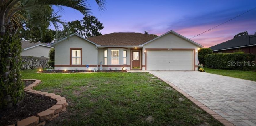 House in Spring Hill, Florida 3 bedrooms, 125.33 sq.m. № 1808397