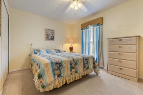 House in Spring Hill, Florida 3 bedrooms, 125.33 sq.m. № 1808397 - photo 13