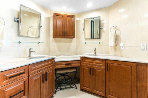 Condo in Clearwater, Florida, 3 bedrooms  № 1842140 - photo 20
