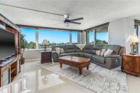 Condo in Clearwater, Florida, 3 bedrooms  № 1842140 - photo 10