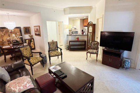 Купить кондоминиум в Уэстон, Флорида 5 комнат, 119.84м2, № 1980765 - фото 4