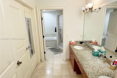 Купить кондоминиум в Уэстон, Флорида 5 комнат, 119.84м2, № 1980765 - фото 9