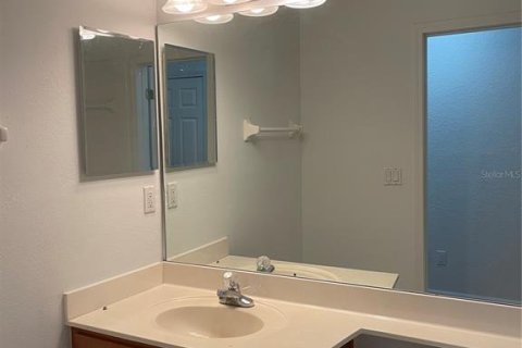 Townhouse in Orlando, Florida 3 bedrooms, 141.21 sq.m. № 2112090 - photo 23
