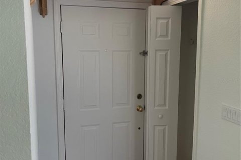 Townhouse in Orlando, Florida 3 bedrooms, 141.21 sq.m. № 2112090 - photo 5