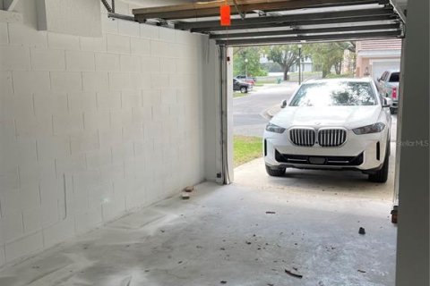 Townhouse in Orlando, Florida 3 bedrooms, 141.21 sq.m. № 2112090 - photo 30