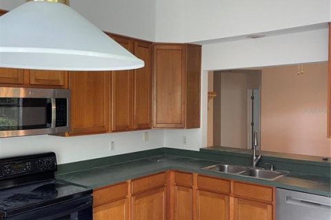 Townhouse in Orlando, Florida 3 bedrooms, 141.21 sq.m. № 2112090 - photo 15