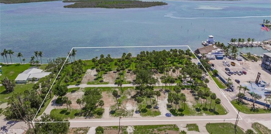 Terreno en Englewood, Florida № 1810308