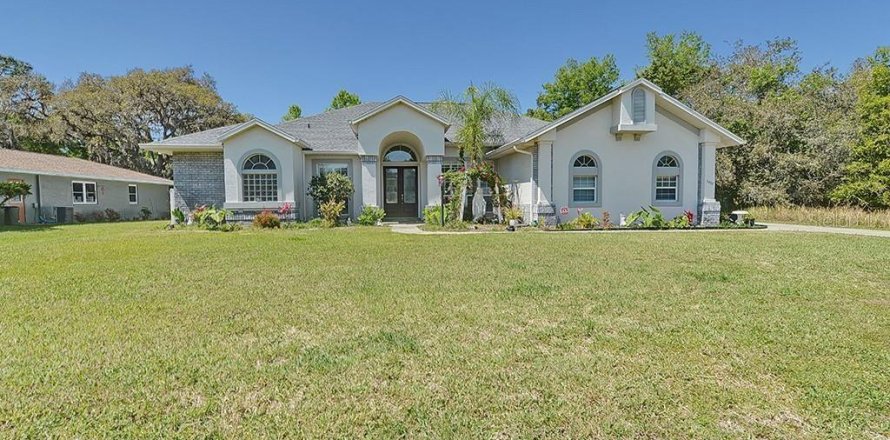 Villa ou maison à Inverness, Floride 3 chambres, 253.62 m2 № 2398957
