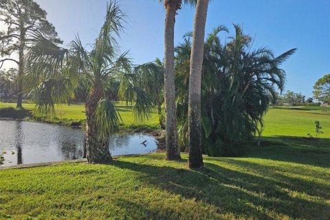 House in Bradenton, Florida 2 bedrooms, 146.14 sq.m. № 2214434 - photo 17