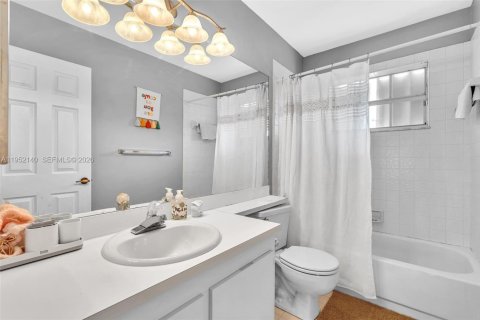 Villa ou maison à vendre à Davie, Floride: 4 chambres, 228.73 m2 № 2009048 - photo 16