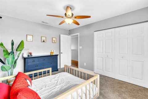 Villa ou maison à vendre à Davie, Floride: 4 chambres, 228.73 m2 № 2009048 - photo 14