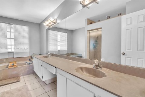 Villa ou maison à vendre à Davie, Floride: 4 chambres, 228.73 m2 № 2009048 - photo 22