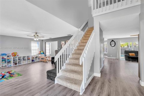 Villa ou maison à vendre à Davie, Floride: 4 chambres, 228.73 m2 № 2009048 - photo 4