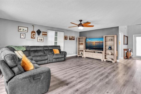 Villa ou maison à vendre à Davie, Floride: 4 chambres, 228.73 m2 № 2009048 - photo 27