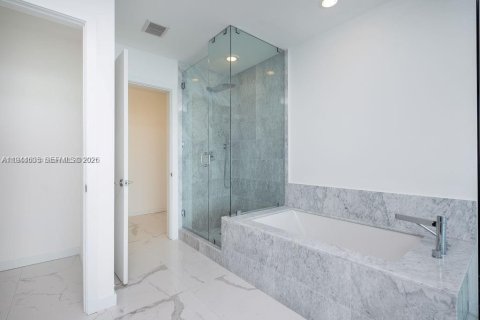 Copropriété à louer à Miami, Floride: 4 chambres, 173.82 m2 № 2001346 - photo 7