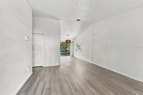 Villa ou maison à vendre à Tampa, Floride: 3 chambres, 85.1 m2 № 2406972 - photo 16