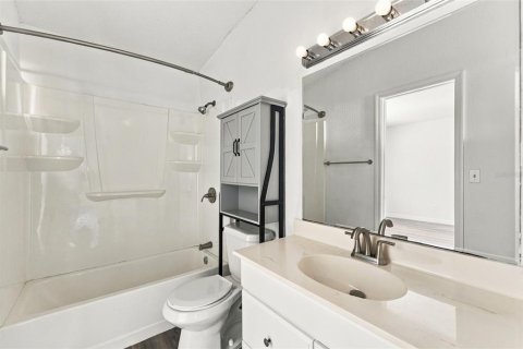 Villa ou maison à vendre à Tampa, Floride: 3 chambres, 85.1 m2 № 2406972 - photo 27