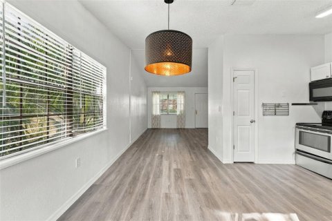 Villa ou maison à vendre à Tampa, Floride: 3 chambres, 85.1 m2 № 2406972 - photo 19
